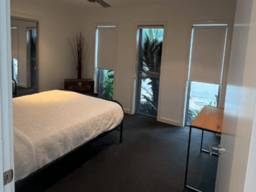 Guest room with own bathroom