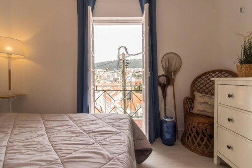 Fascinating 2 Bedroom Apartment with a view close to Sesimbra Beach