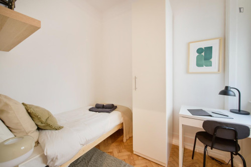 Welcoming single bedroom near Campo Pequeno