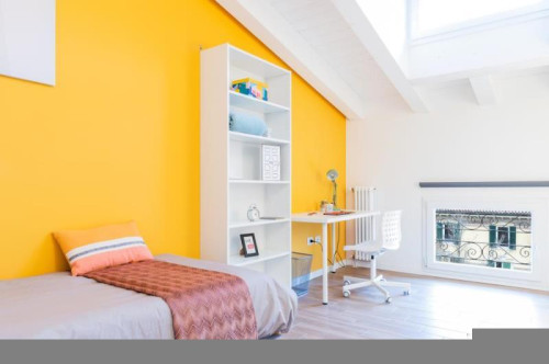 Stanza in Viale Alfredo Oriani