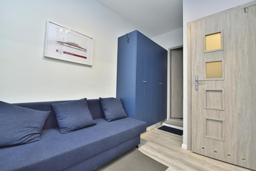 Inviting studio near the Niciarniana train station 
