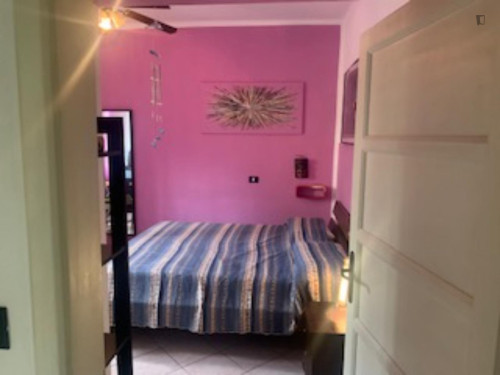 Double bedroom, with balcony, in 2-bedroom apartment