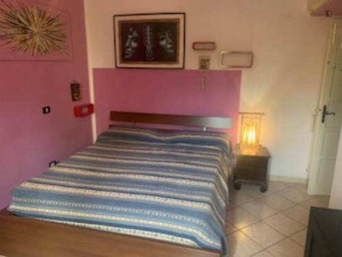 Double bedroom, with balcony, in 2-bedroom apartment