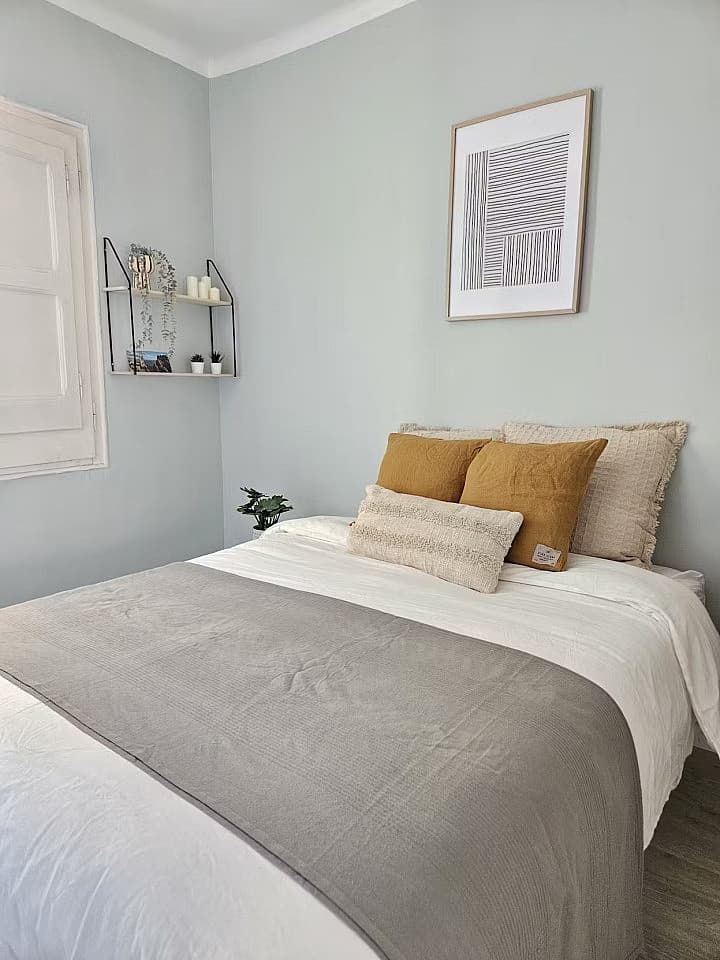  Room 1  -  Stylish Coliving Apartment Steps from Las Ramblas in Historic Ciutat Vella  - Gallery -  24