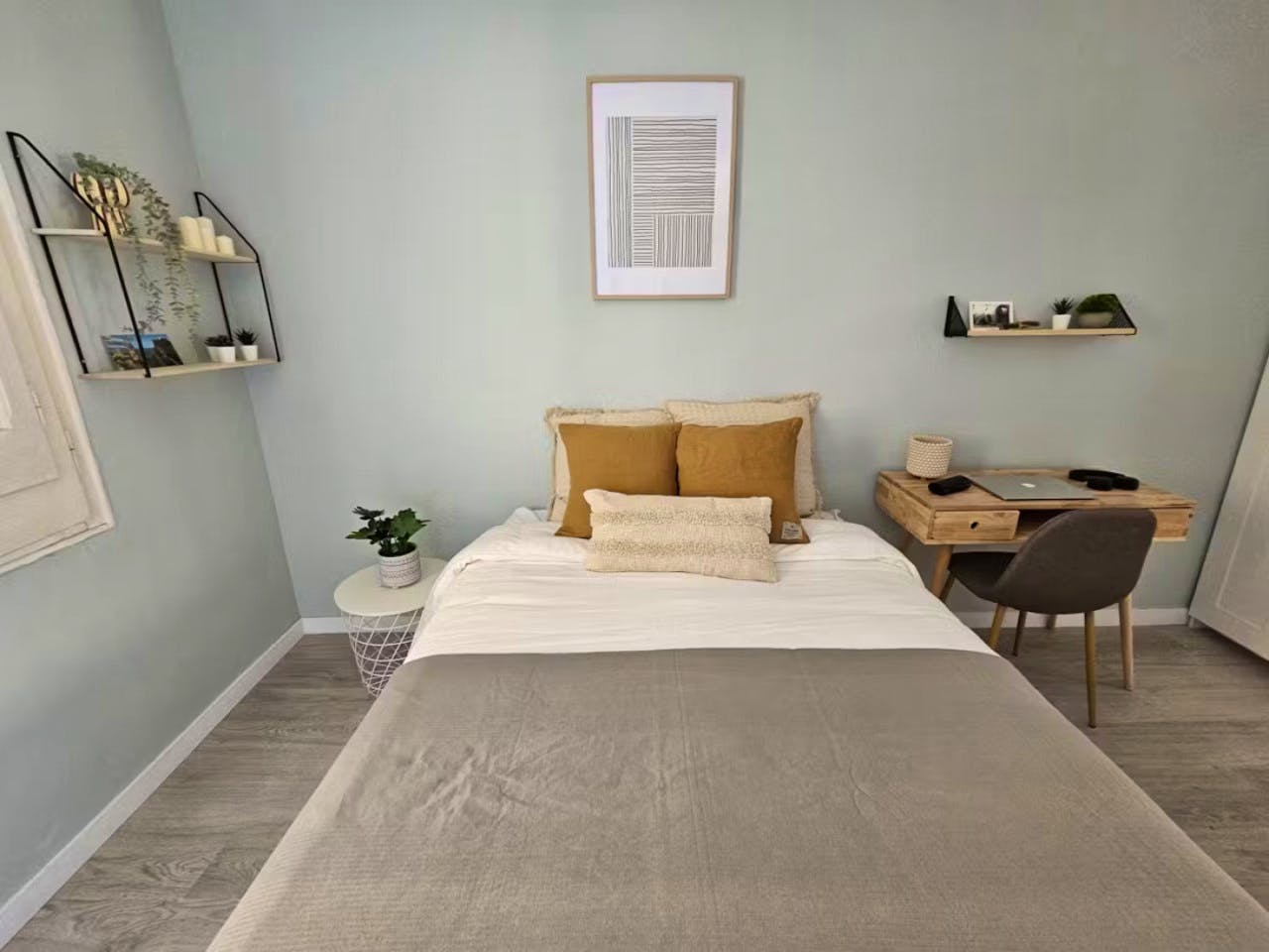  Room 1  -  Stylish Coliving Apartment Steps from Las Ramblas in Historic Ciutat Vella  - Gallery -  31