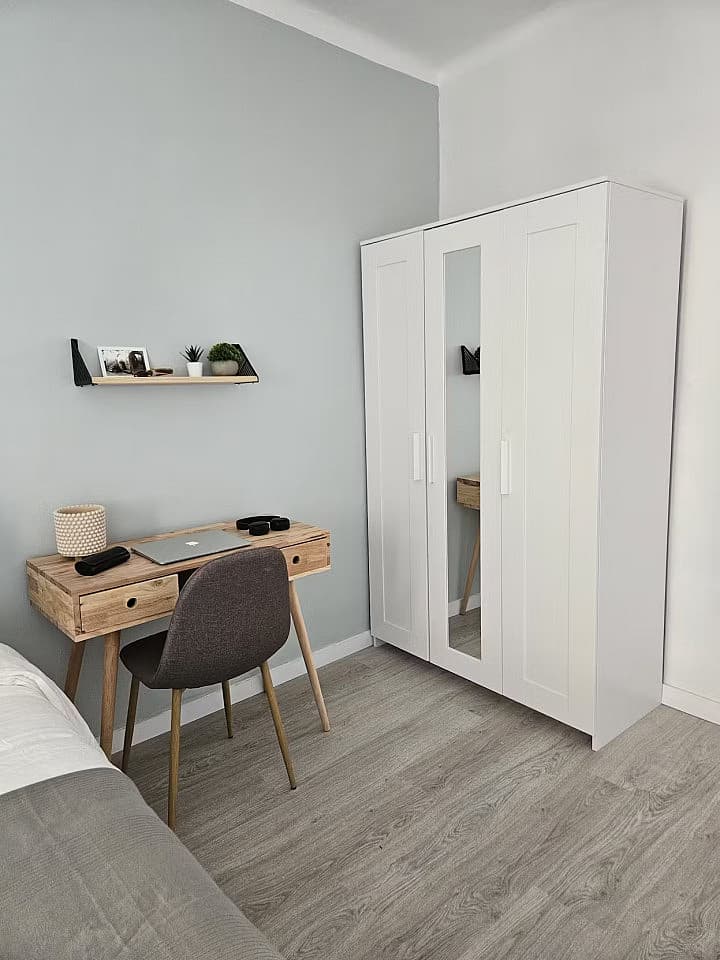  Room 1  -  Stylish Coliving Apartment Steps from Las Ramblas in Historic Ciutat Vella  - Gallery -  26