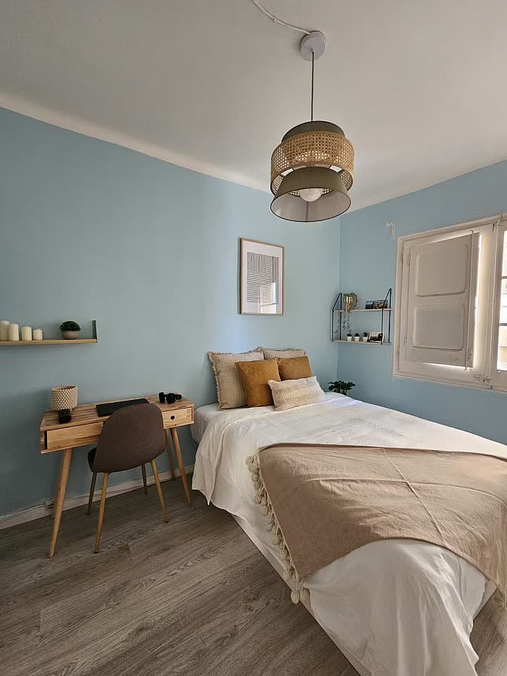  Room 3  -  Stylish Coliving Apartment Steps from Las Ramblas in Historic Ciutat Vella  - Gallery -  25