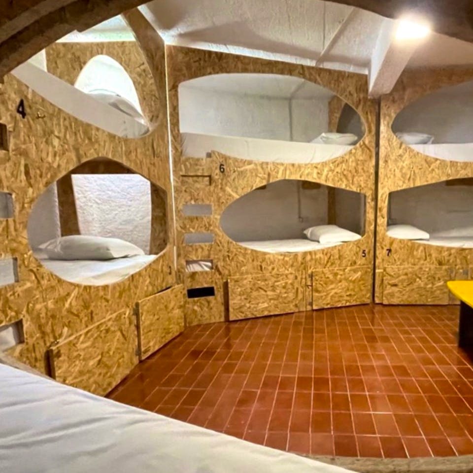 Bed In A 4-Bed Mixed Gender Room - 15