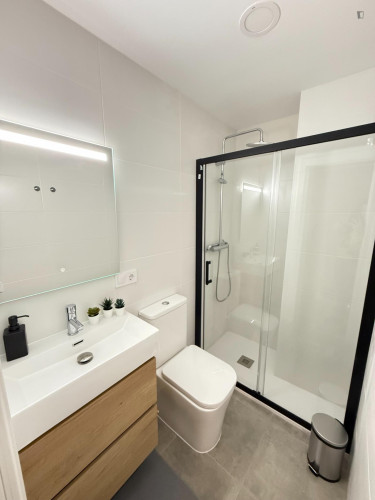 Very nice single bedroom near Parc del Tossal  - Gallery - 5