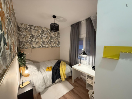 Charming double bedroom in the Mercado neighbourhood