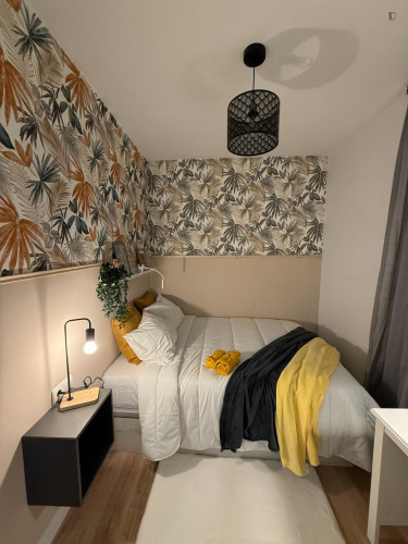 Charming double bedroom in the Mercado neighbourhood