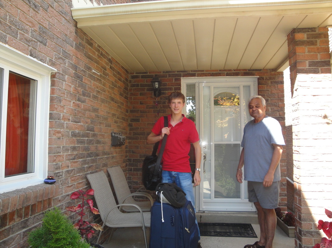  Fully Furnished Bedroom  -  Fun loving family in Mississauga  - Gallery -  2