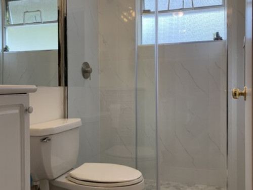 Cozy and Tidy Home in West Vancouve