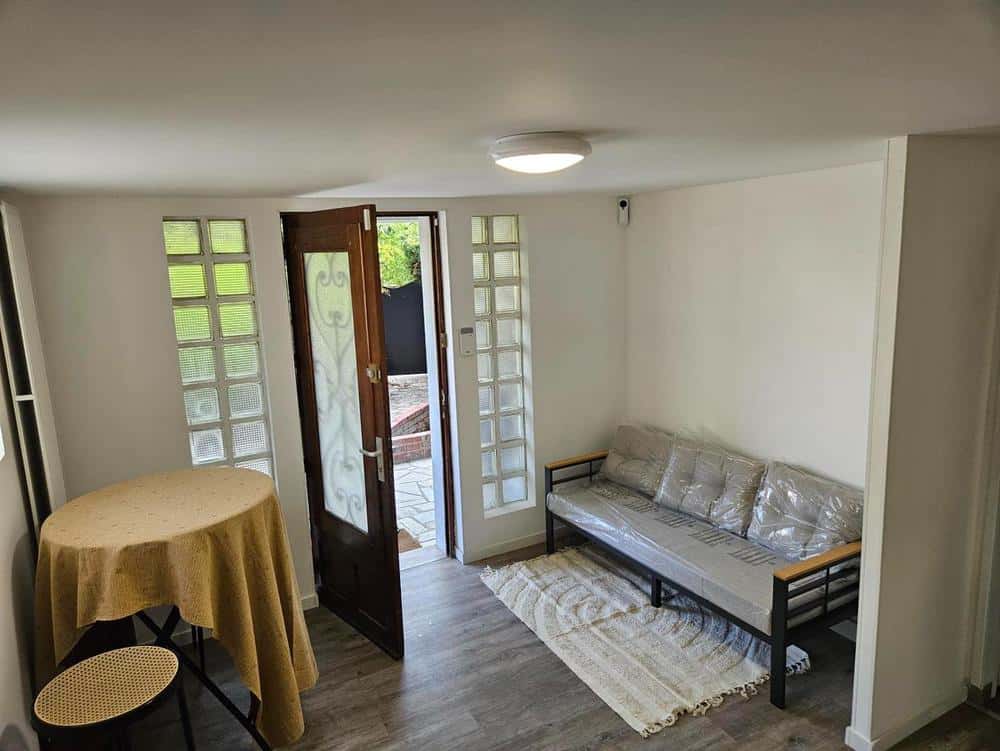  8 Bedrooms - 3 Bathrooms  -  RUE DES ALLIES  - Gallery -  2