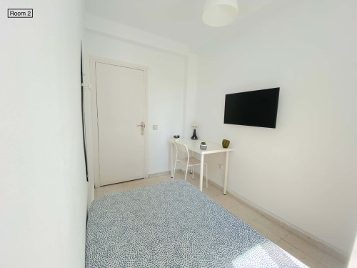 Sunny deluxe room near CENTER with A/C in apart., TV 32", lock door. WIFI and water incl. - Gallery - 7
