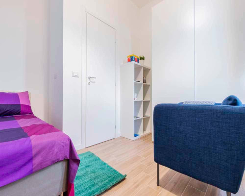 Stanza in Viale Alfredo Oriani