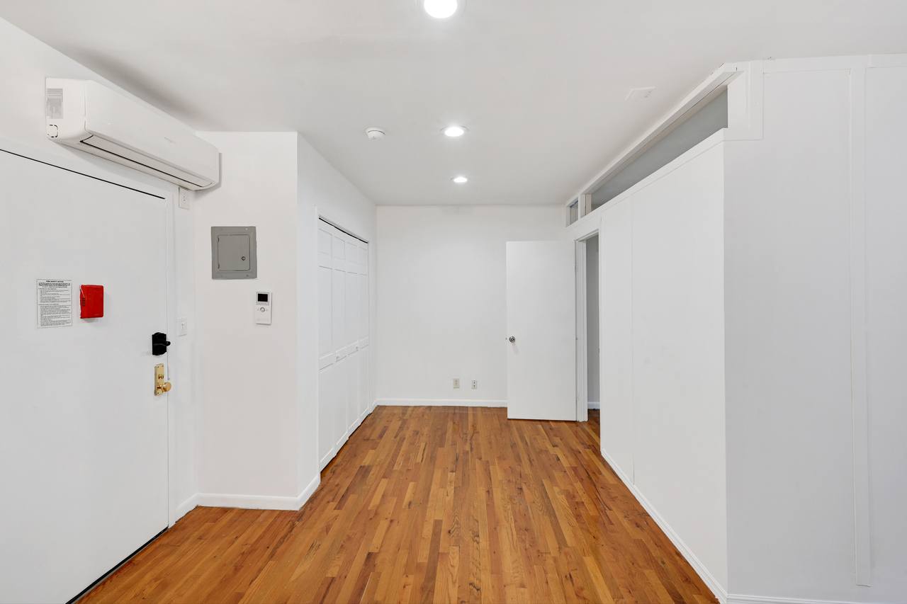 #732: Midtown West - 1 Bedroom (Full) - #732: Midtown West - Gallery - 7
