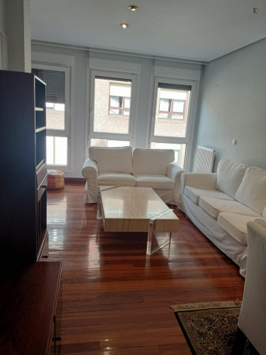 Beautiful double ensuite bedroom well connected to the city center - Gallery - 6