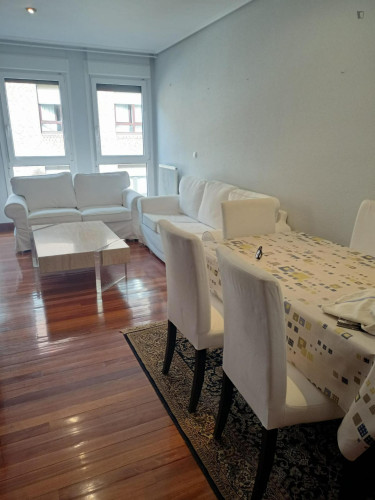 Beautiful double ensuite bedroom well connected to the city center - Gallery - 8