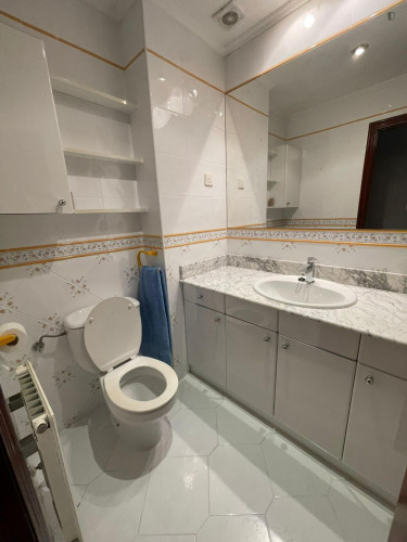 Beautiful double ensuite bedroom well connected to the city center - Gallery - 3