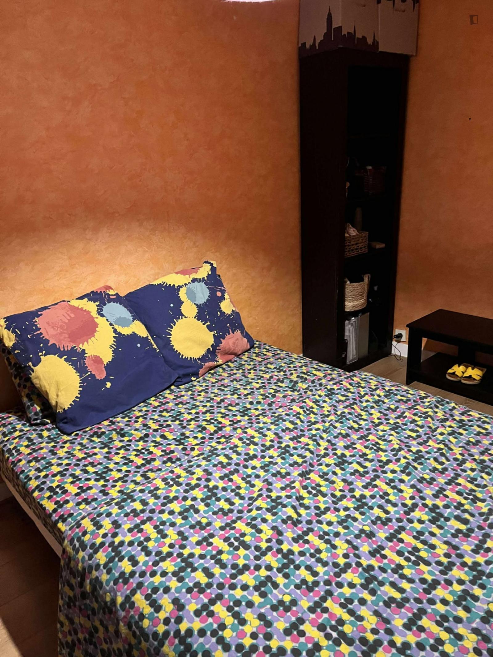 Homely Double Bedroom In Faourette - 1