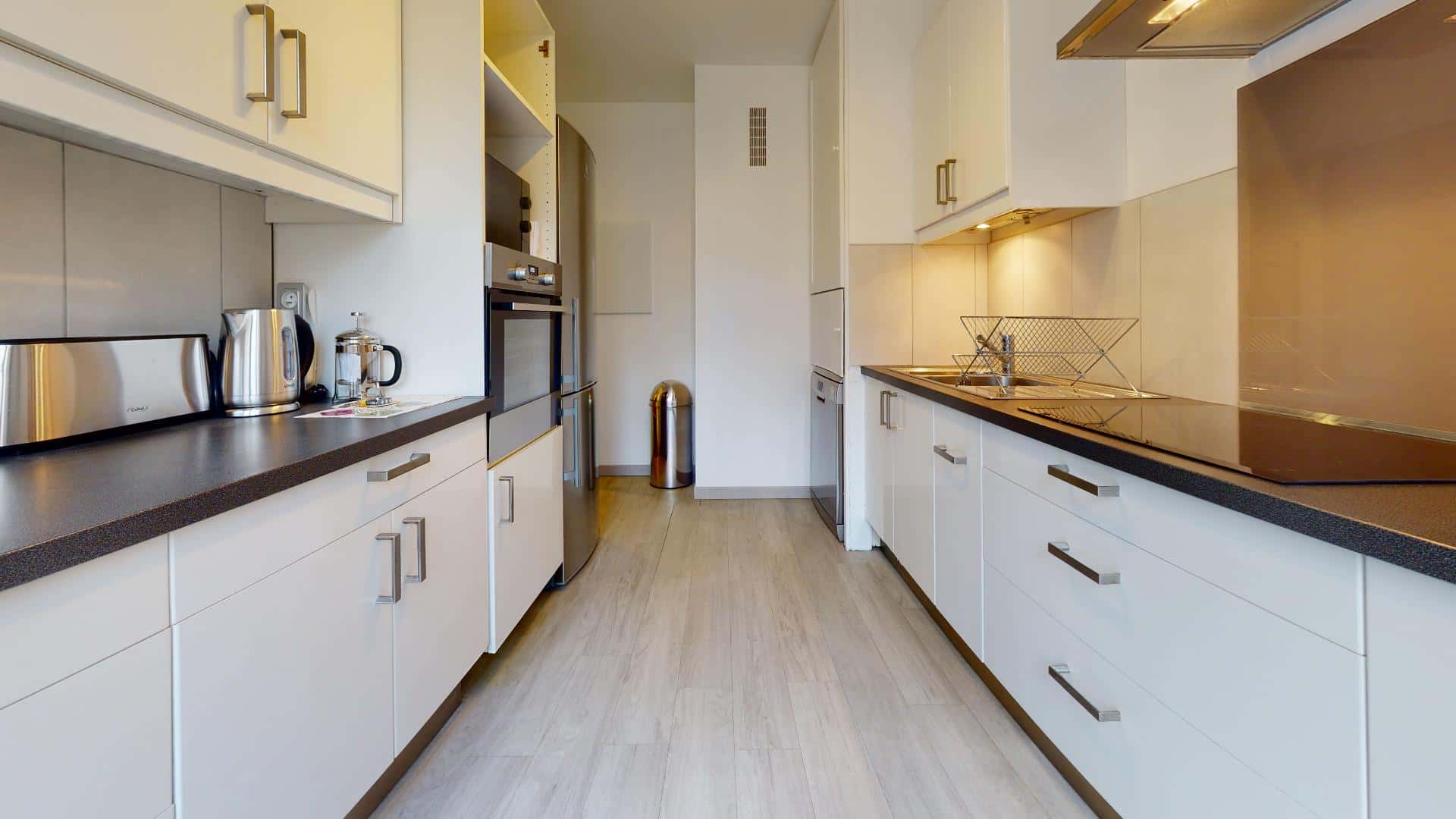 4 Bedrooms - 1 Bathroom - Champs Clairière - Private Room (4) - Gallery - 10