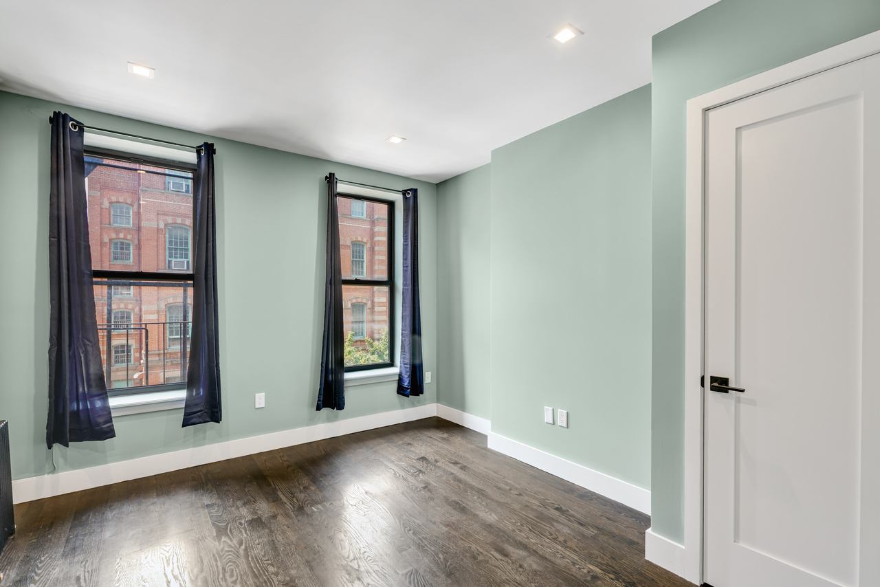 #501: East Harlem - 1 Bedroom (Queen) - 4
