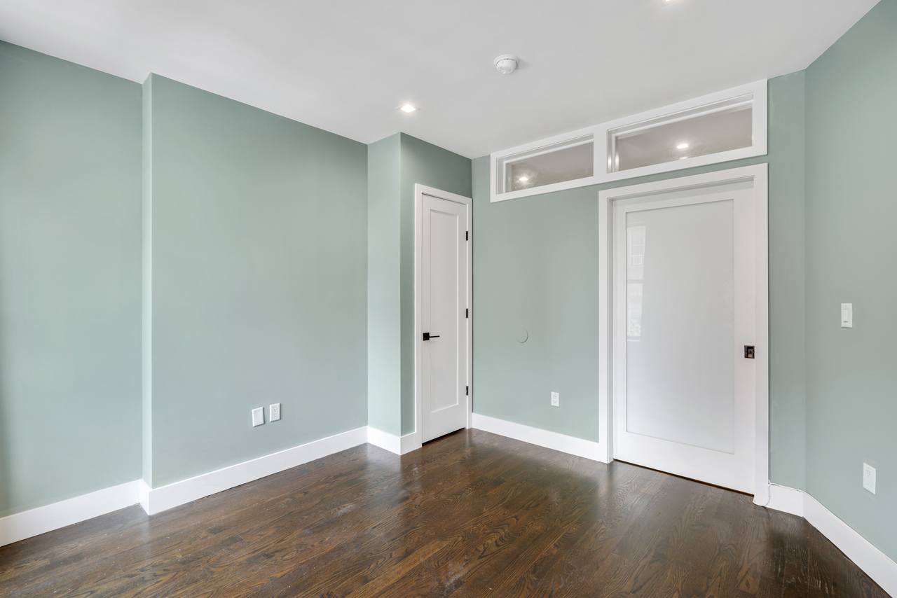 #501: East Harlem - 1 Bedroom (Queen) - 2