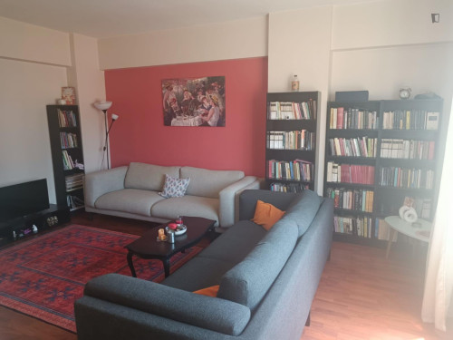 Very comfy double bedroom in Gülbahar