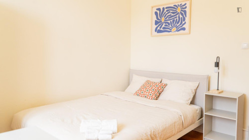 Very Alluring Double Bedroom in Alameda