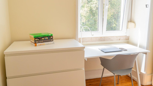 Very Alluring Double Bedroom in Alameda