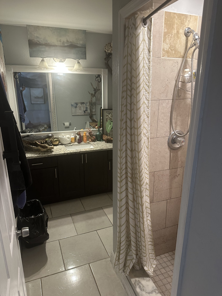  Private Bedroom  -  Modern Coliving Space with Outdoor Gym & Gardens in Armenia Gardens Estates  - Gallery -  14