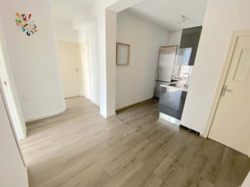 Sunny room near center with WIFI and TV for students - Gallery - 6