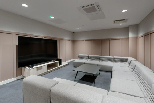 Go Britanya - Briggate Studios