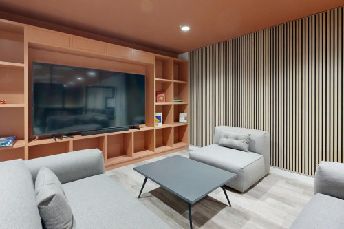 Go Britanya - Briggate Studios