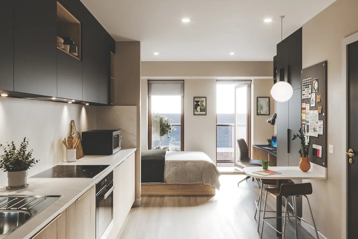  Classic Studio Upper Level With Terrace  -  Go Britanya - Briggate Studios  - Gallery -  1