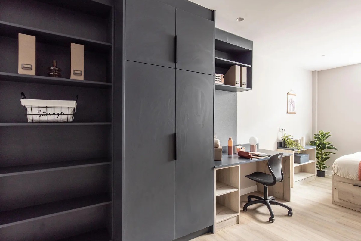  Classic Studio Upper Level With Terrace  -  Go Britanya - Briggate Studios  - Gallery -  3