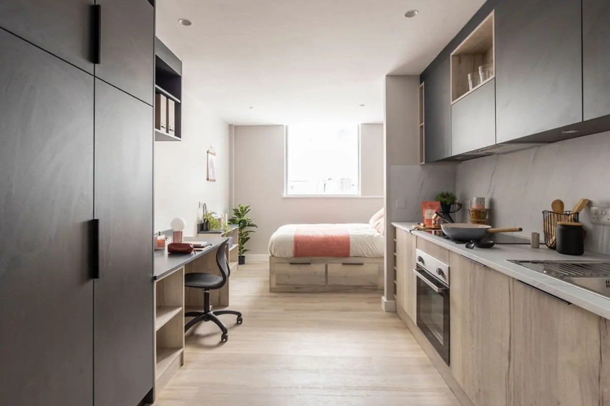  Large Studio - Ground Floor  -  Go Britanya - Briggate Studios  - Gallery -  4