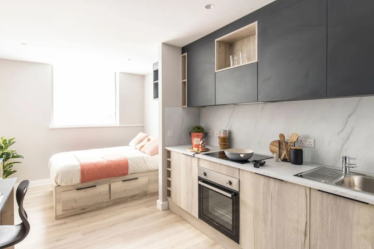  Large Studio - Ground Floor  -  Go Britanya - Briggate Studios  - Gallery -  2