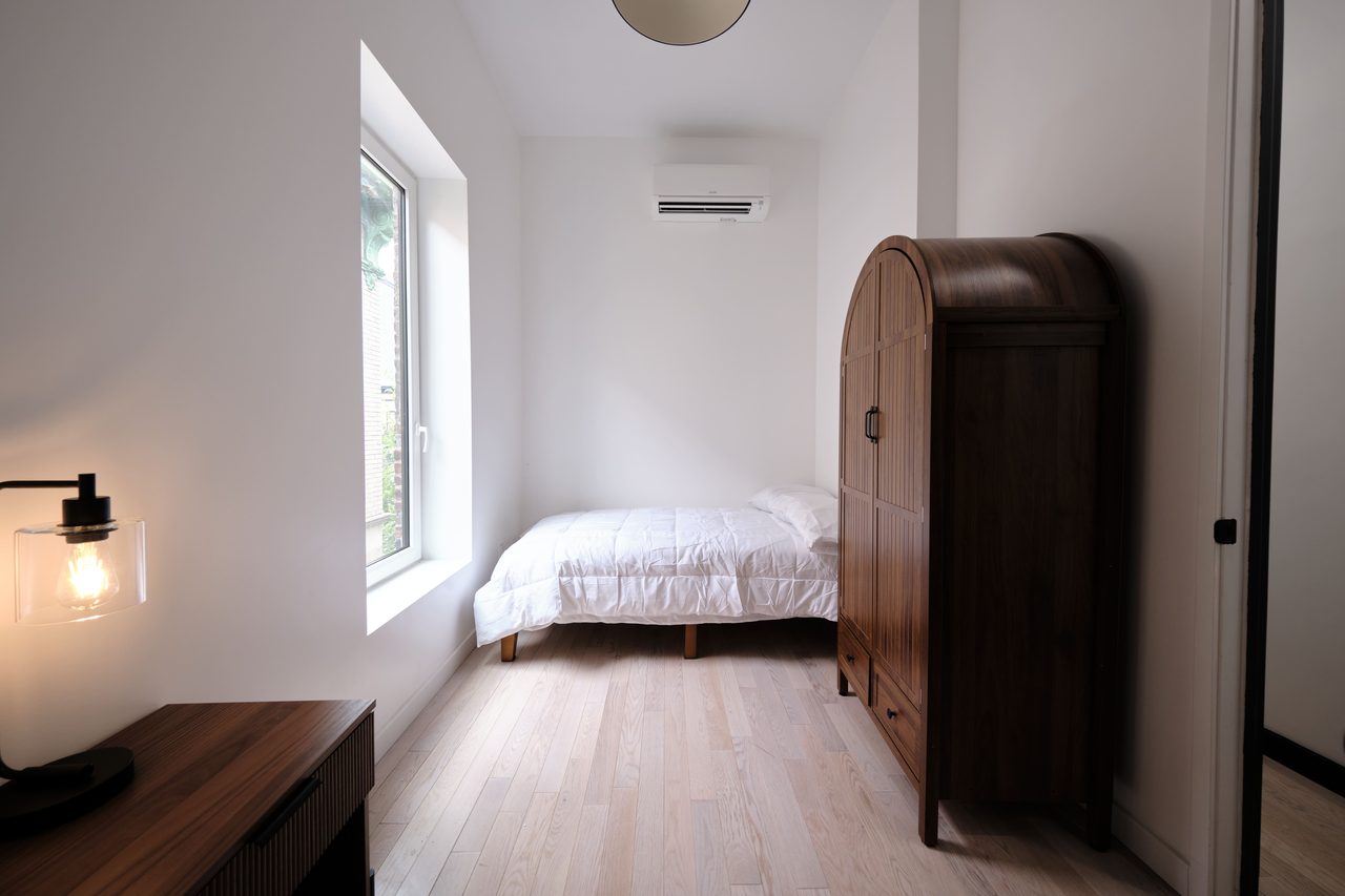 #1896: Ditmas Park - Twin Bedroom B W/ Private Bathroom - #1896: Ditmas Park - Gallery - 16