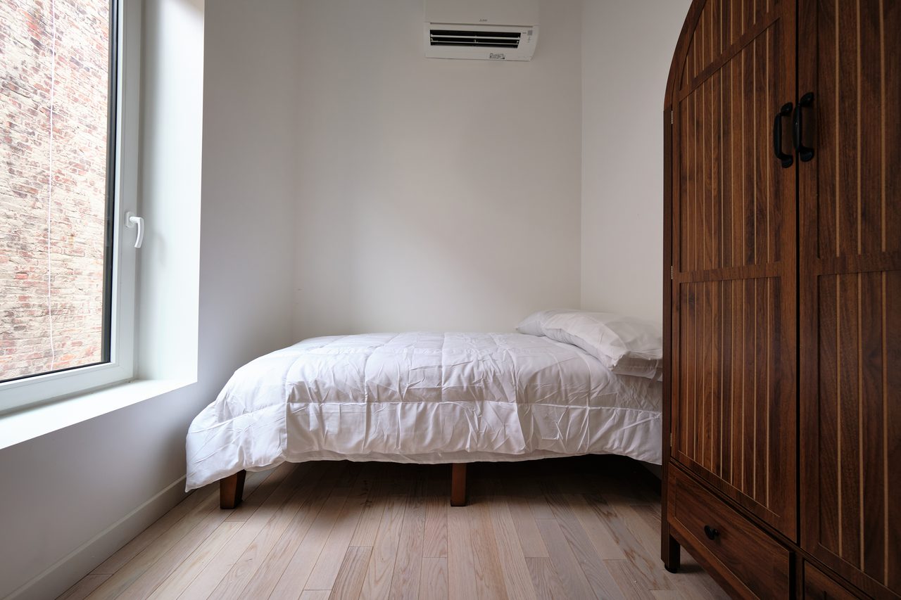 #1896: Ditmas Park - Twin Bedroom B W/ Private Bathroom - #1896: Ditmas Park - Gallery - 14