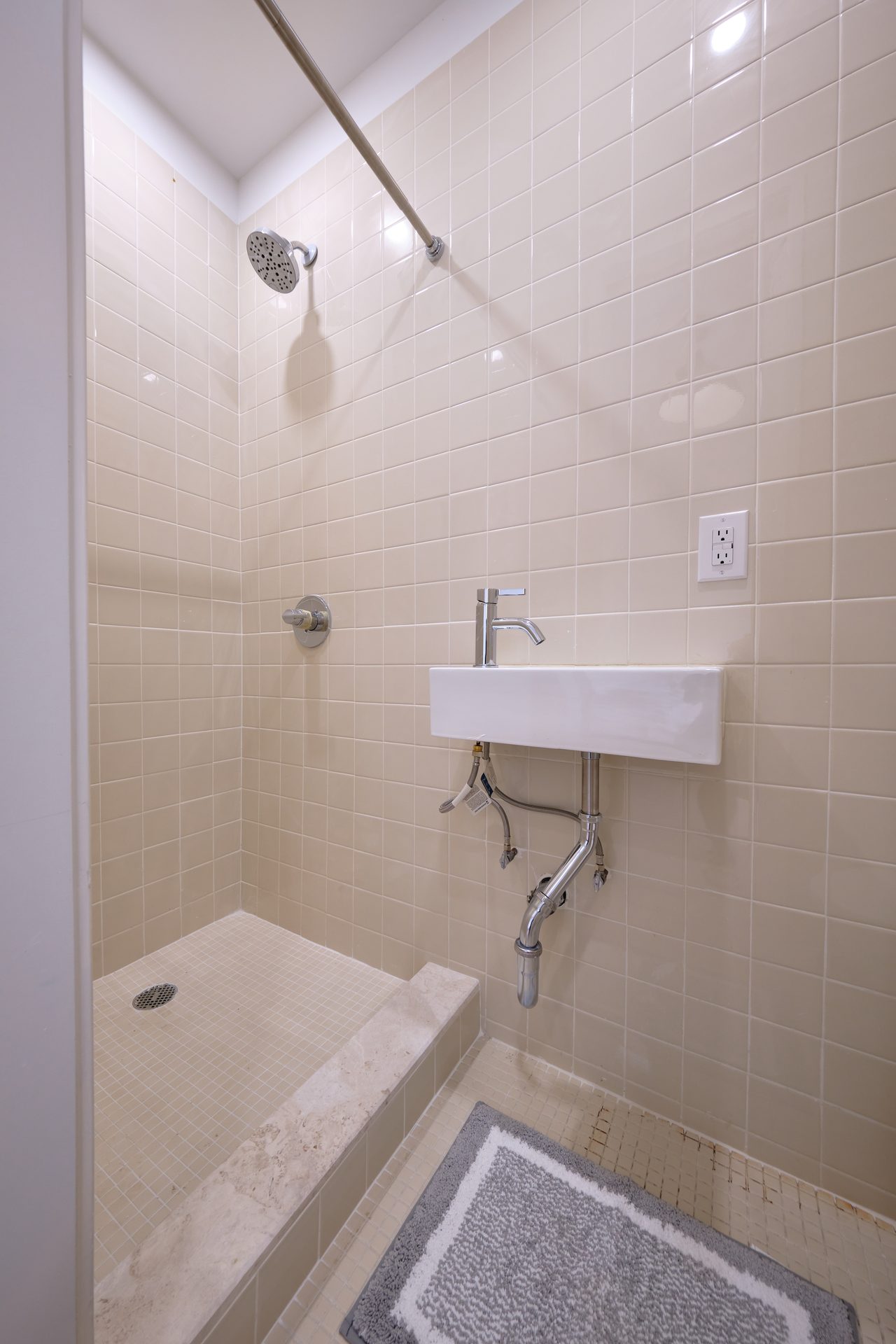#1896: Ditmas Park - Twin Bedroom B W/ Private Bathroom - #1896: Ditmas Park - Gallery - 11