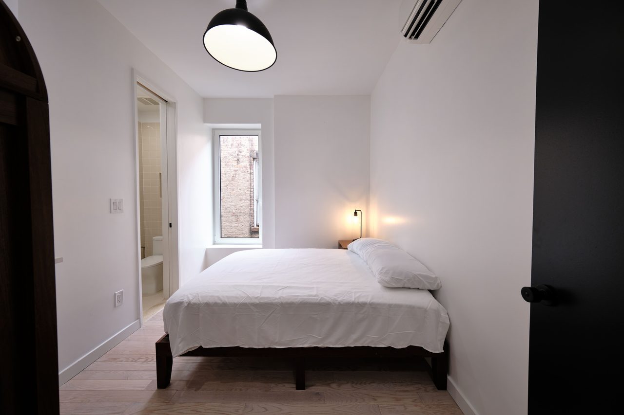 #1896: Ditmas Park - Full Bedroom C W/ Private Bathroom - #1896: Ditmas Park - Gallery - 21