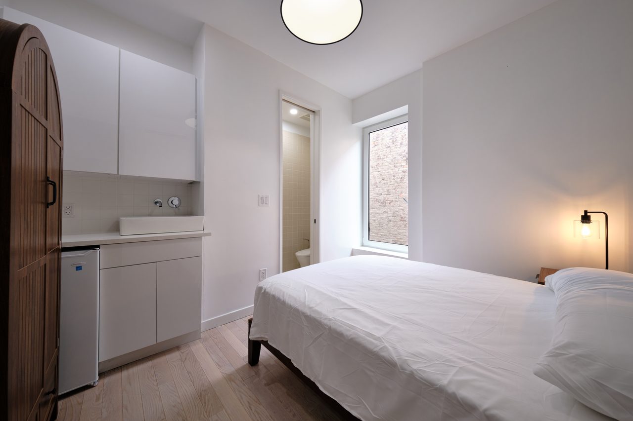 #1896: Ditmas Park - Full Bedroom C W/ Private Bathroom - #1896: Ditmas Park - Gallery - 2