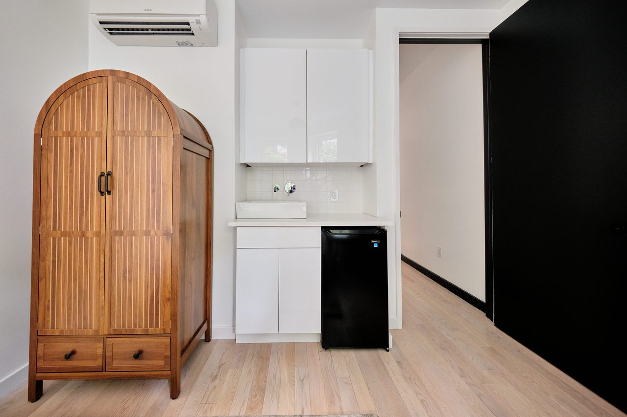 #1896: Ditmas Park - Full Bedroom D W/ Private Bathroom - #1896: Ditmas Park - Gallery - 19