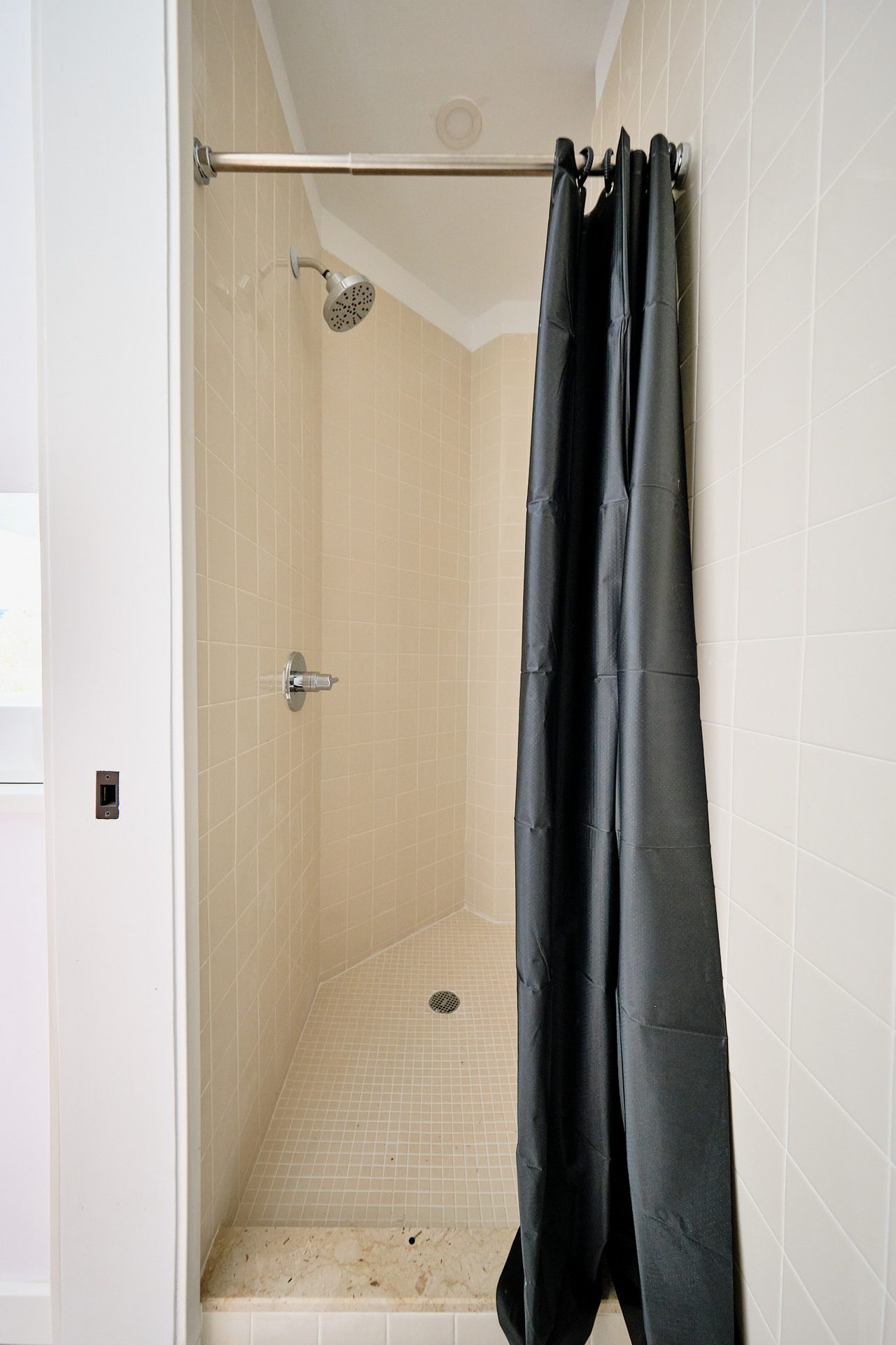  #1895: Ditmas Park - Full Bedroom A W/ Private Bathroom  -  #1895: Ditmas Park  - Gallery -  20