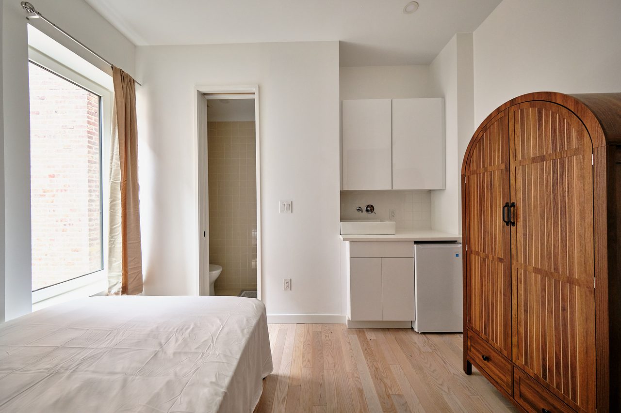  #1895: Ditmas Park - Full Bedroom C W/ Private Bathroom  -  #1895: Ditmas Park  - Gallery -  19