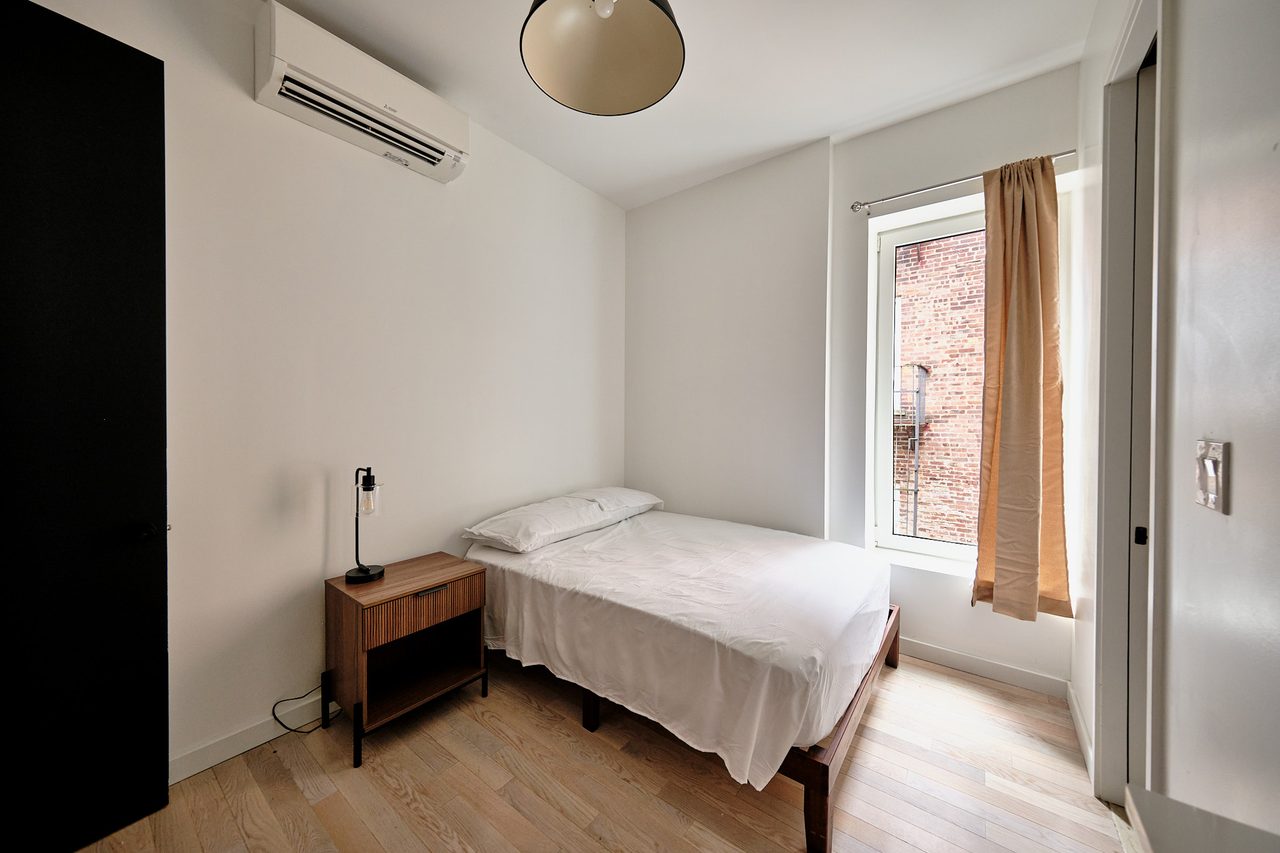  #1895: Ditmas Park - Full Bedroom C W/ Private Bathroom  -  #1895: Ditmas Park  - Gallery -  21