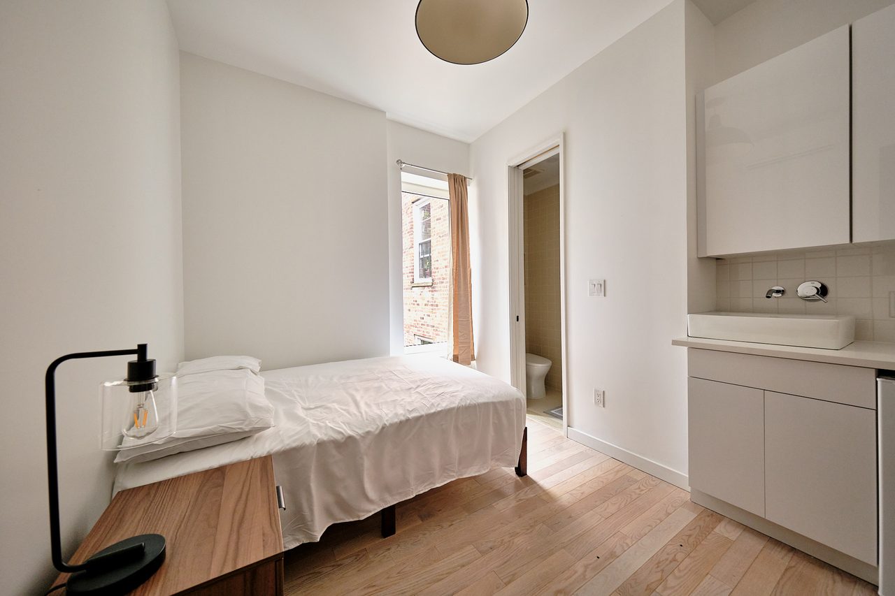  #1895: Ditmas Park - Full Bedroom C W/ Private Bathroom  -  #1895: Ditmas Park  - Gallery -  20