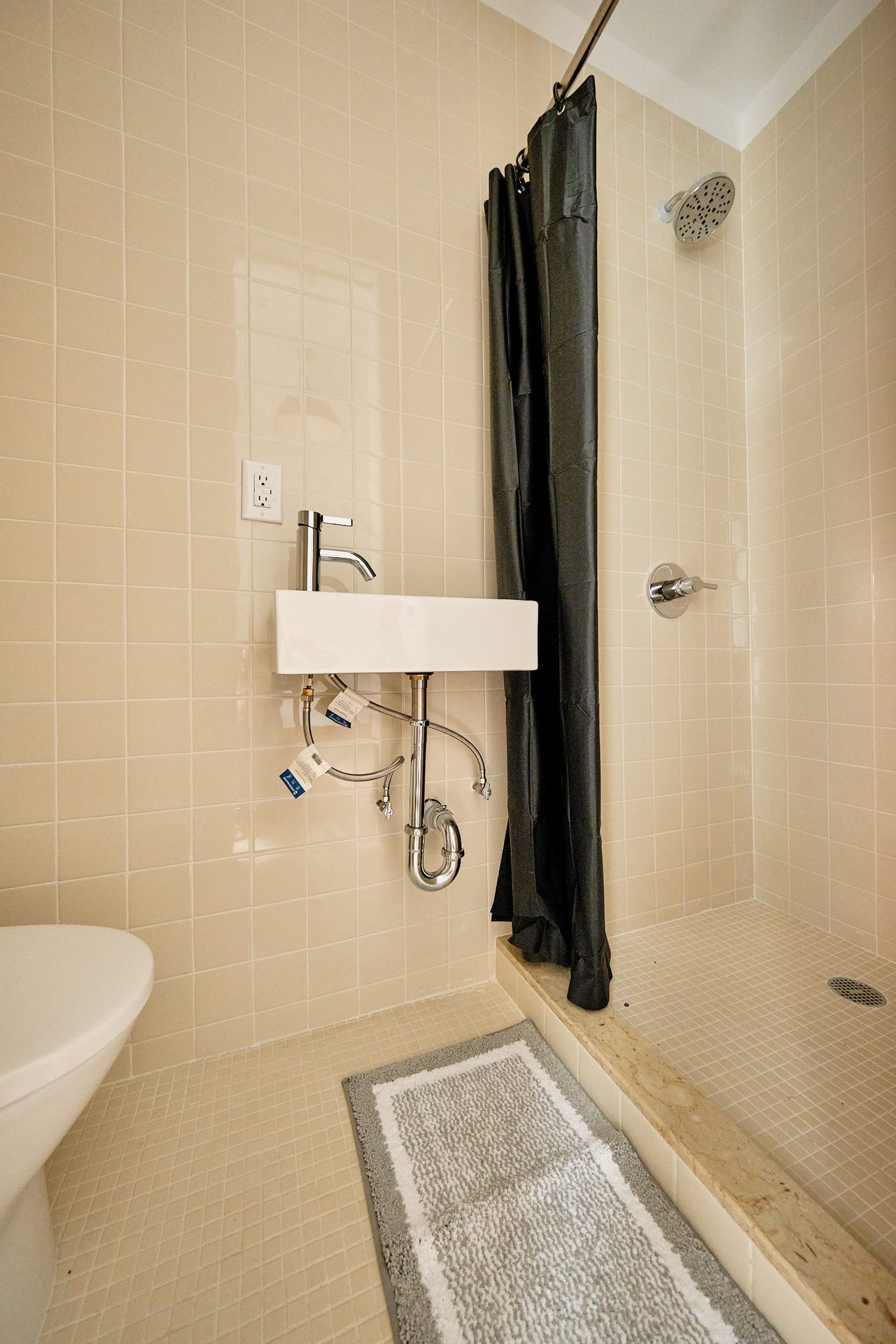  #1895: Ditmas Park - Twin Bedroom B W/ Private Bathroom  -  #1895: Ditmas Park  - Gallery -  15